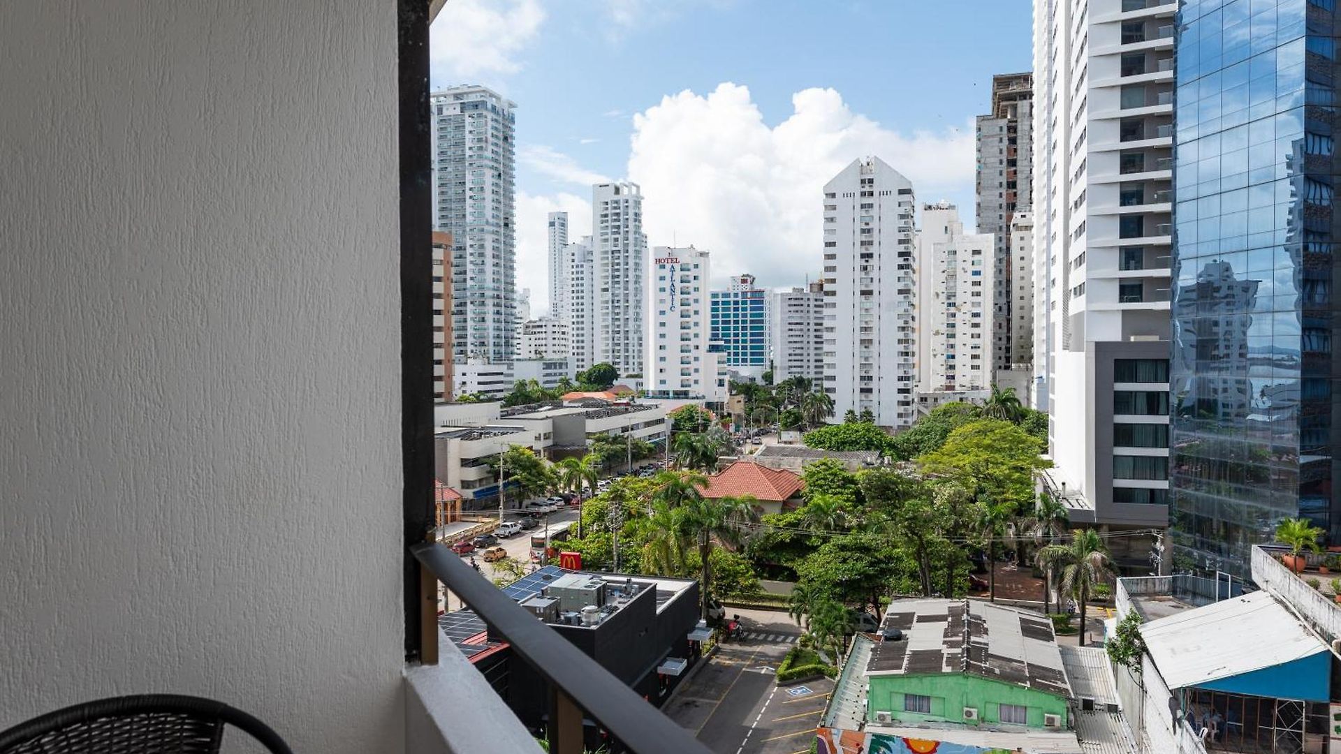 Apartamento En Bocagrande - Piscina, Jacuzzi Y Mar