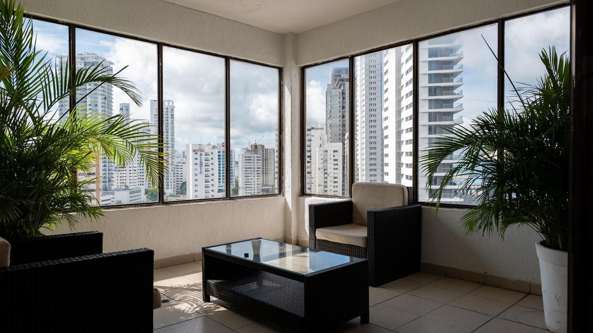Apartamento En Bocagrande - Piscina, Jacuzzi Y Mar Cartagena