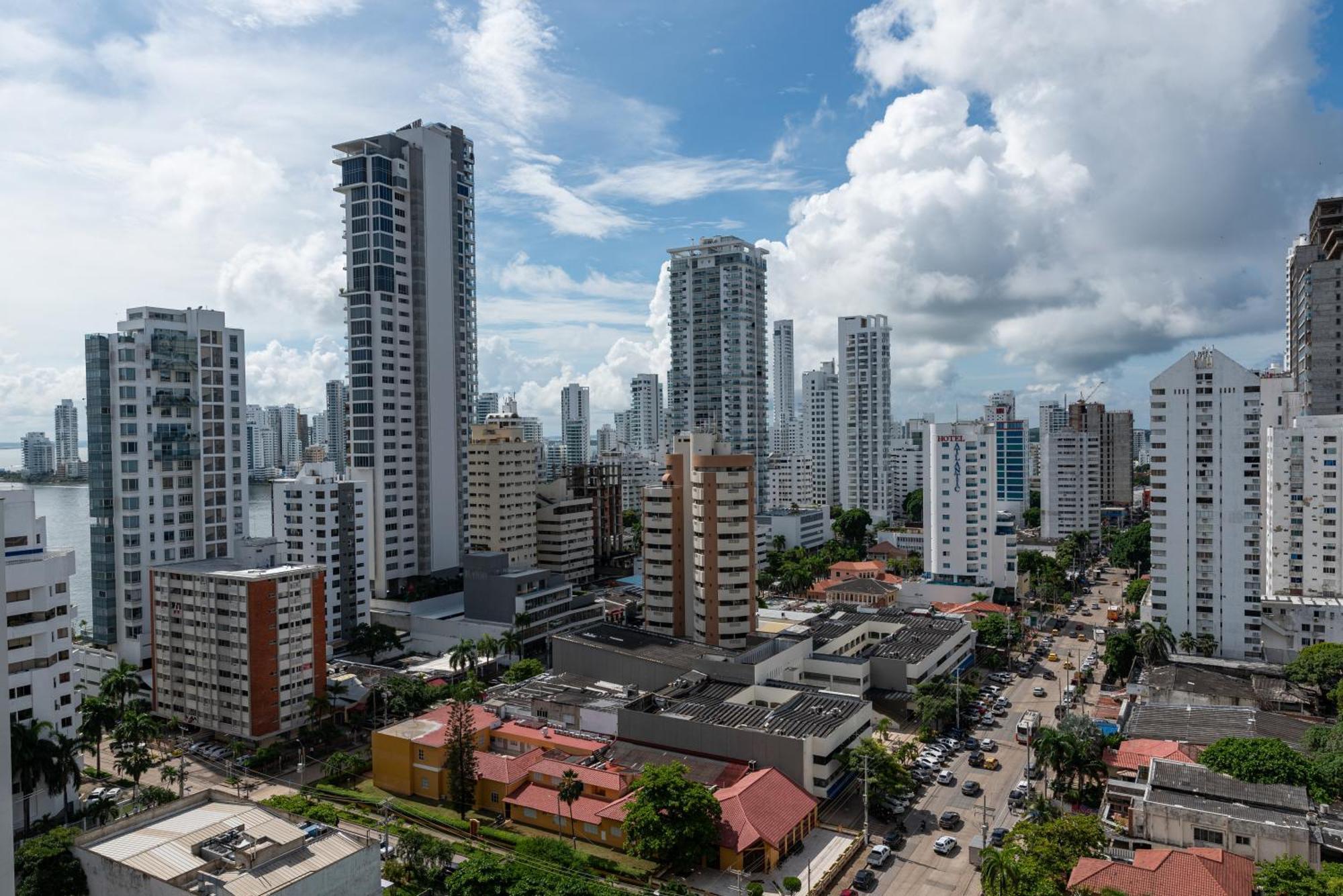 En Bocagrande - Piscina, Jacuzzi Y Mar Apartment *
